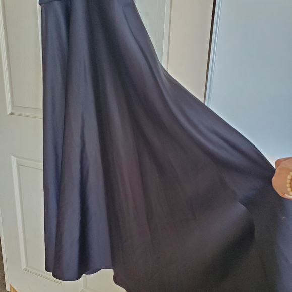 Black Floor Length Formal Evening Dress - Picture 6 of 6